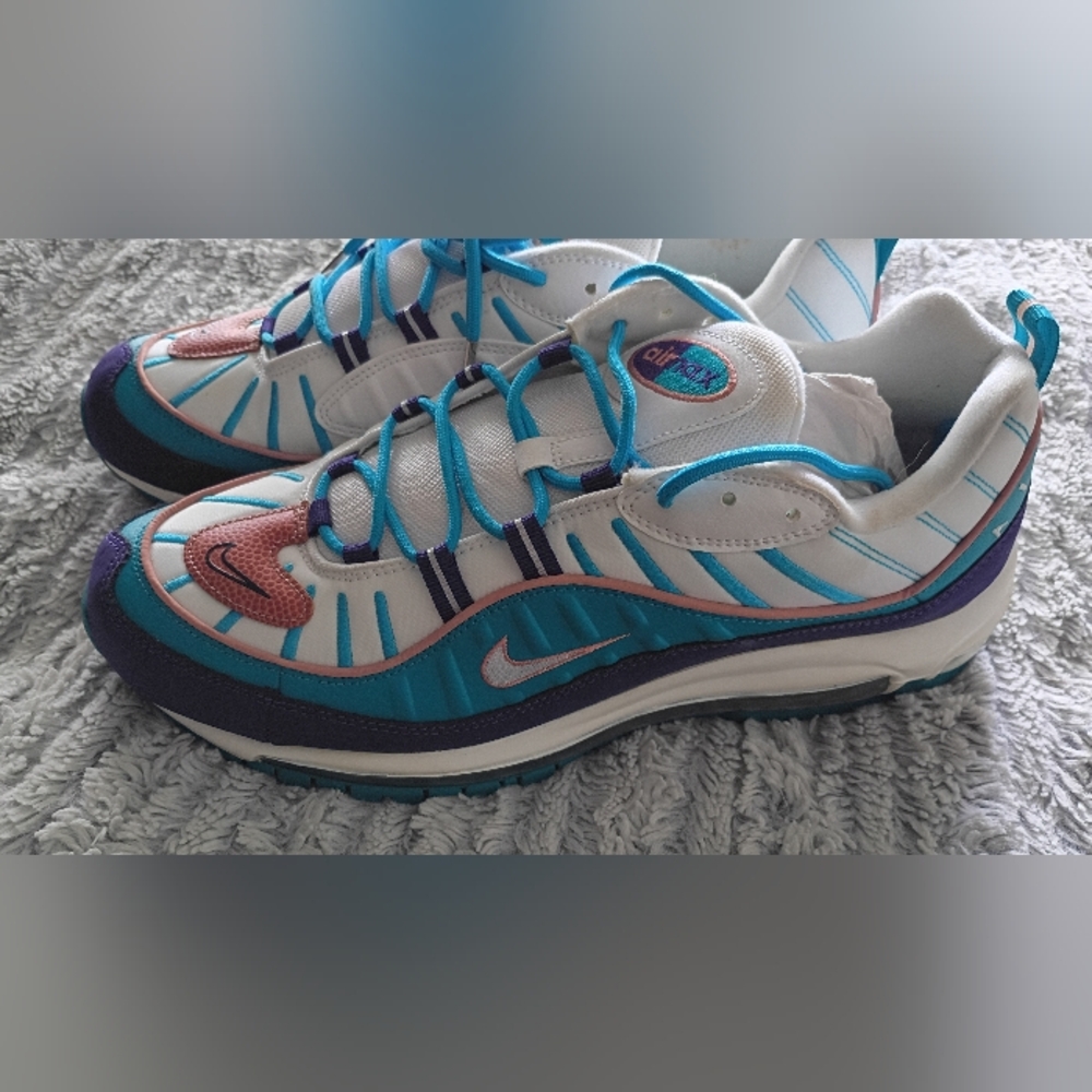 Nike AIRMAX 98. CHARLOTTE HORNETS EDITION
